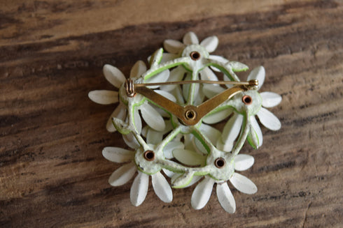 Daisy Brooch