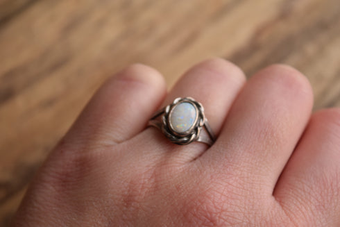 Sterling Opal Ring Size 7 - Loose stone As is