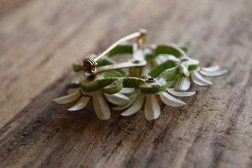 Daisy Brooch