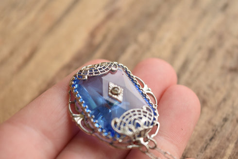Blue Art Deco Pendant Necklace